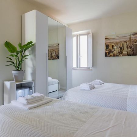 Center Rooms Piacenza Exterior photo